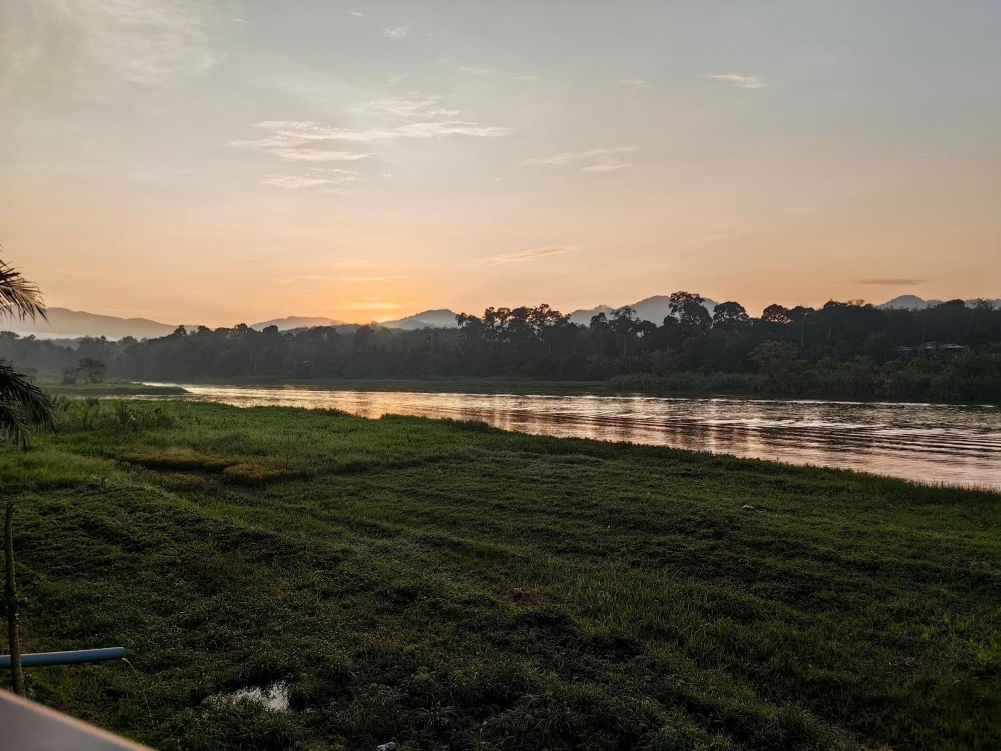 Resort D Rumah Bonda River View Kuala Kangsar Ngoại thất bức ảnh